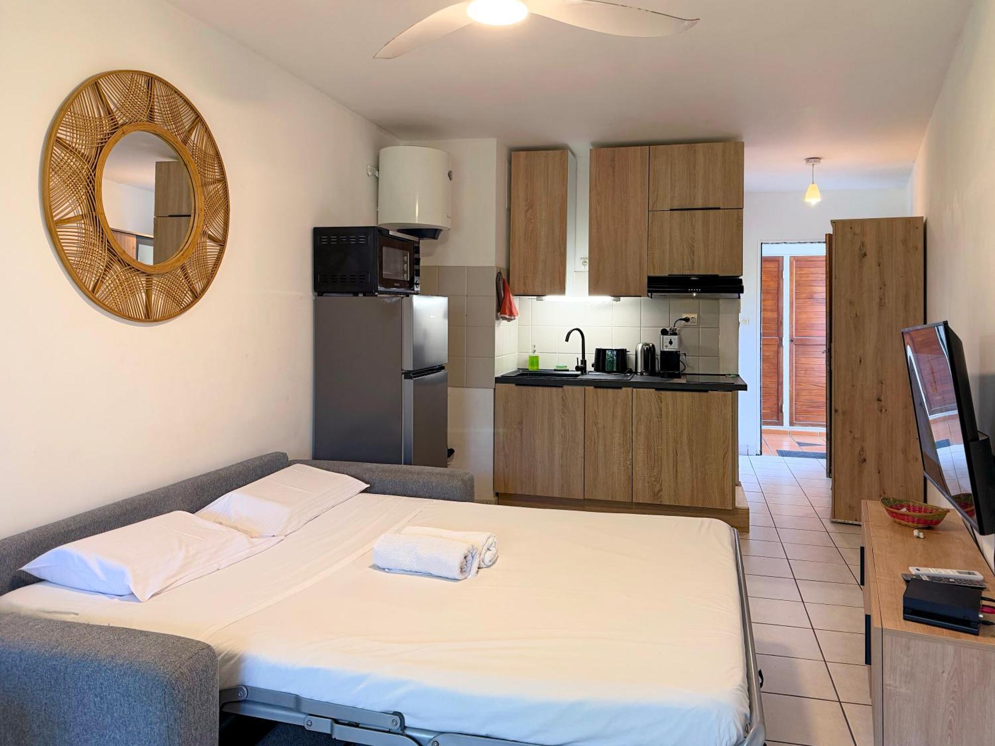 Le Ti Canbou - Studio - Pres De La Plage -By Sister Home Saint-Gilles-les-Bains Exterior foto