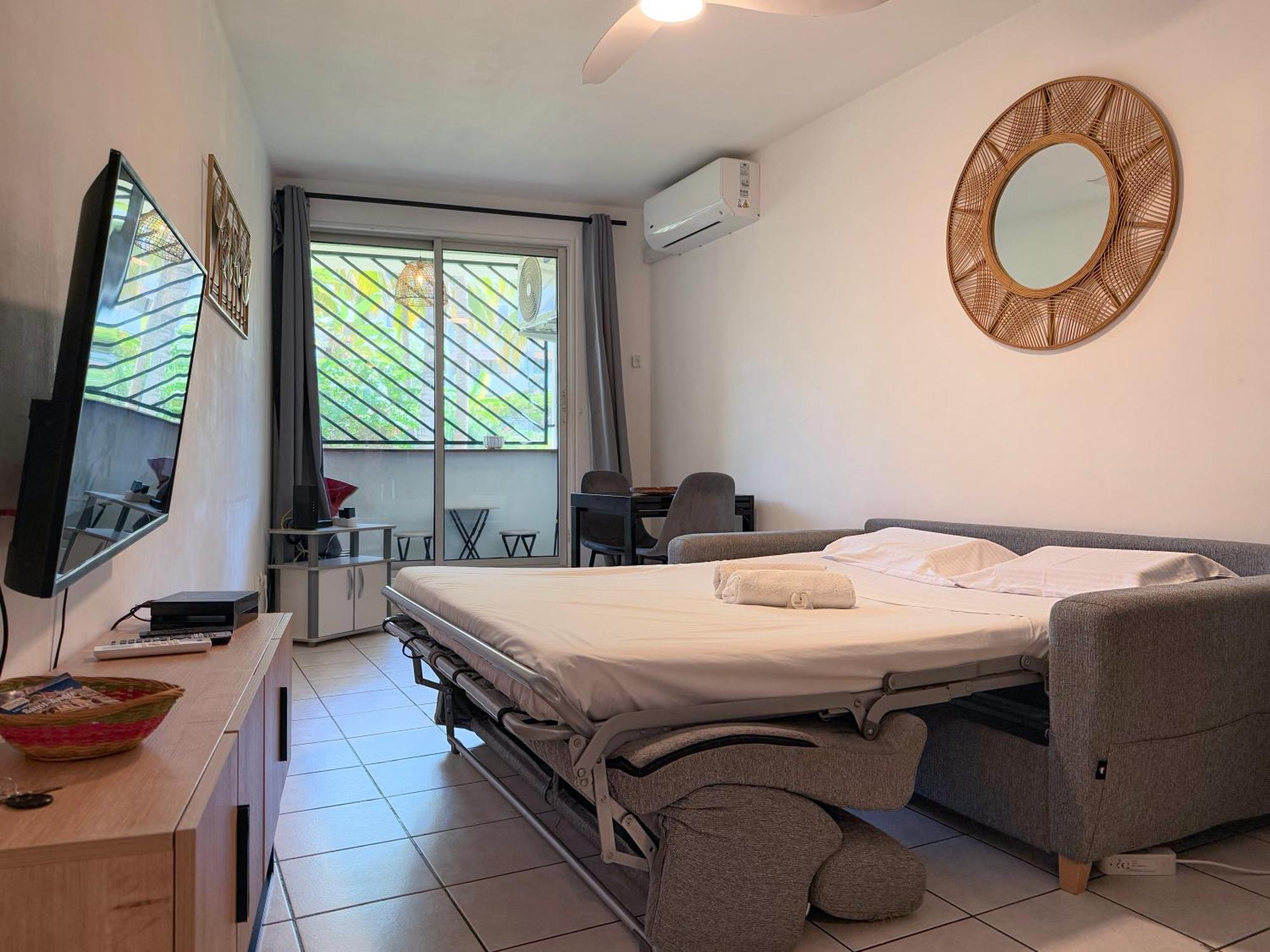 Le Ti Canbou - Studio - Pres De La Plage -By Sister Home Saint-Gilles-les-Bains Exterior foto